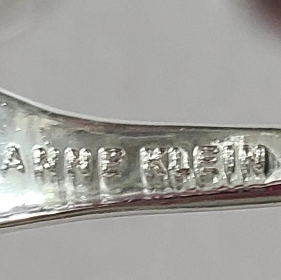 AK Silvertone Butterfly Hinge Bangle Bracelet - Picture 6 of 6